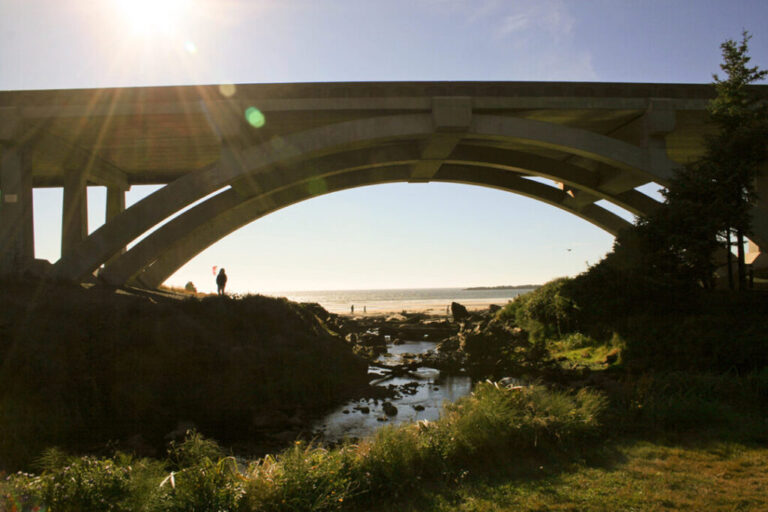 Beverly Beach State Park bridge and ocean on the central Oregon Coast