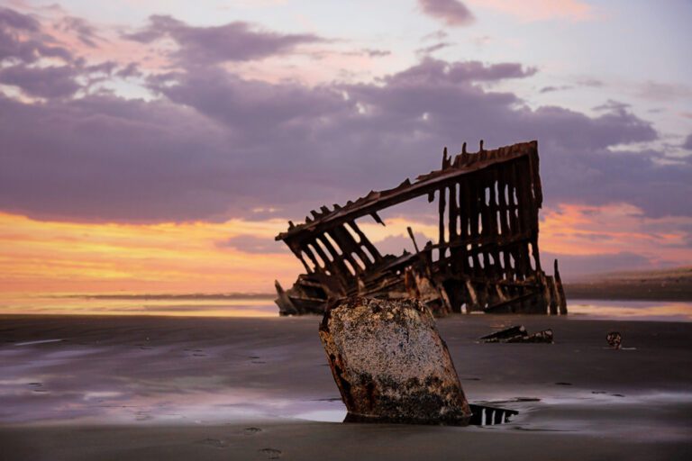 The shipwreck of the Peter Iredale on the Oregon Coast at Fort Stevens
