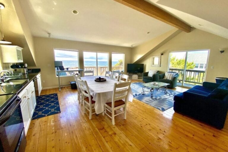 5 Beautiful Beach Houses for Rent on the Oregon Coast