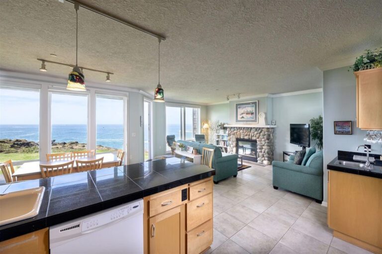Vacation rental home with an ocean view in Depoe Bay, Oregon