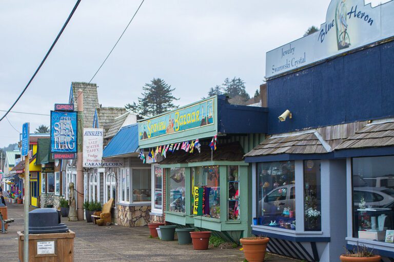Restaurants and shops in downtown Depoe Bay, Oregon