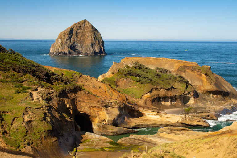 Haystack Rock and Cape Kiwanda in Pacific City at the Oregon Coast
