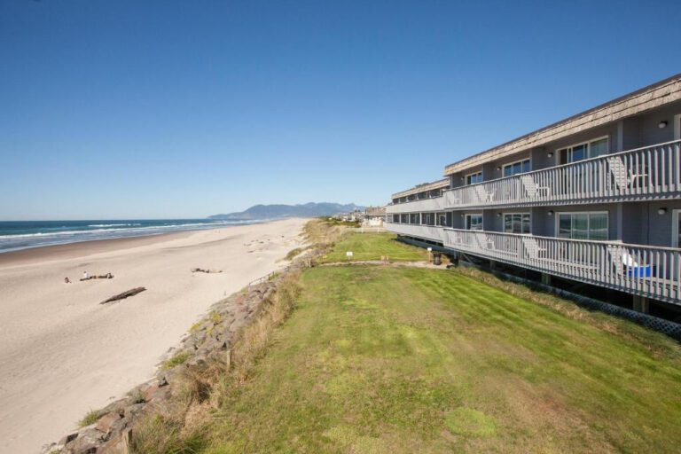 Surfside Resort, a beachfront hotel in Rockaway Beach on the Oregon Coast