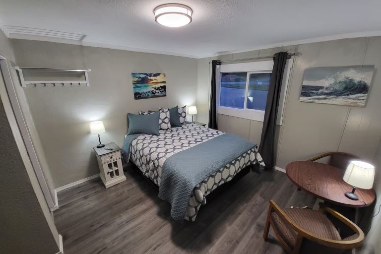 A motel room at the Shoreline Inn & Suites in Port Orford, Oregon