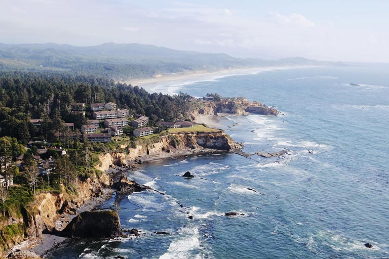 Some of the best Oregon Coast hotels and vacation rentals line the rocky shore south of Depoe Bay, OR