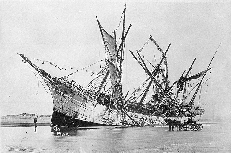 The Peter Iredale shortly after it wrecked near Astoria, Oregon in 1906