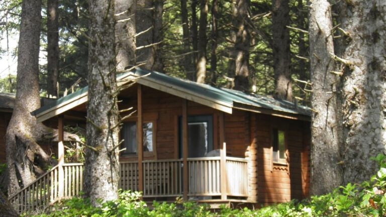 An oceanfront cabin rental at Cape Lookout State Park on the Oregon Coast