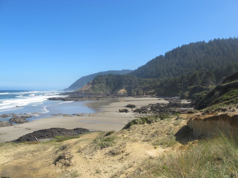 Strawberry Hill near Yachats, Oregon is a good place to go agate hunting and rockhounding
